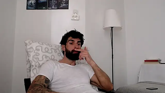 Snapshot of Verycutex chatting on March 16, 2026, 7:45 am Verycutex online show from March 16, 2026, 7:45 am