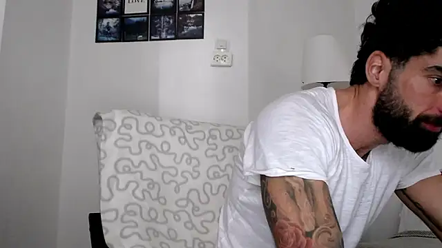 Snapshot of Verycutex chatting on March 6, 2026, 8:09 am Verycutex online show from March 6, 2026, 8:09 am