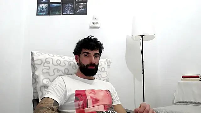 Snapshot of Verycutex chatting on March 9, 2026, 3:59 pm Verycutex online show from March 9, 2026, 3:59 pm