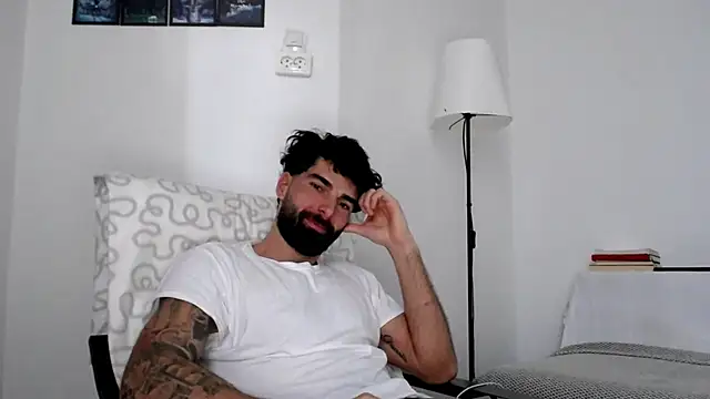 Snapshot of Verycutex chatting on February 27, 2026, 8:03 am Verycutex online show from February 27, 2026, 8:03 am