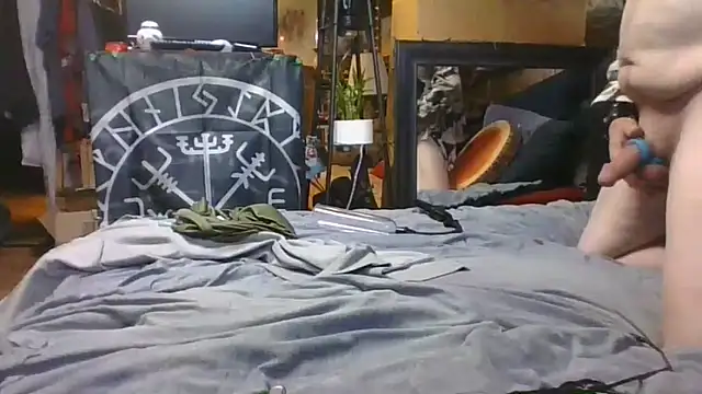 Makowboy online show from December 2, 2025, 3:36 pm