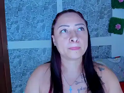 julybravo online show from November 8, 2025, 10:13 pm