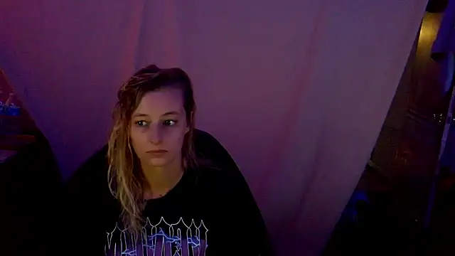 AsiaGoesPro online show from October 25, 2025, 1:56 pm