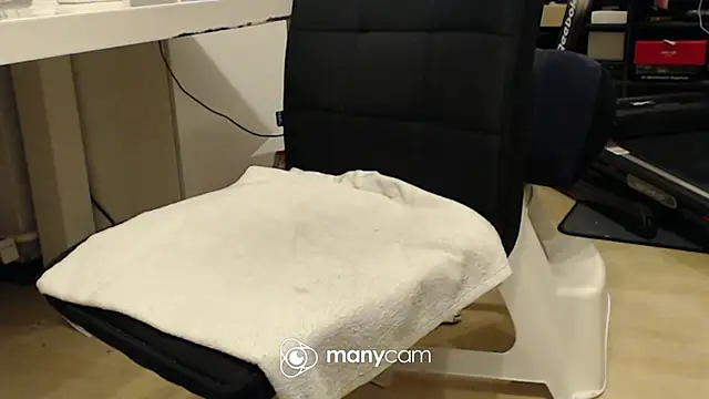 Snapshot of Supermen12171 chatting on March 17, 2025, 5:12 am Supermen12171 online show from March 17, 2025, 5:12 am