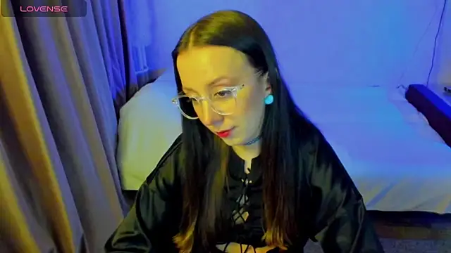Snapshot of CurlySteph chatting on April 24, 2026, 6:10 pm CurlySteph online show from April 24, 2026, 6:10 pm