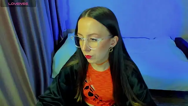 CurlySteph online show from April 11, 2026, 7:06 pm