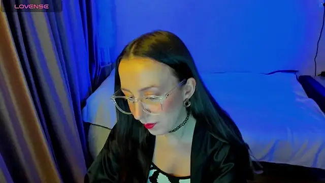 CurlySteph online show from March 6, 2026, 6:25 pm