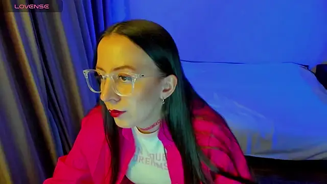 CurlySteph online show from April 9, 2026, 7:42 pm