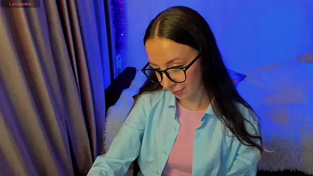 Snapshot of CurlySteph chatting on October 26, 2025, 4:40 pm CurlySteph online show from October 26, 2025, 4:40 pm