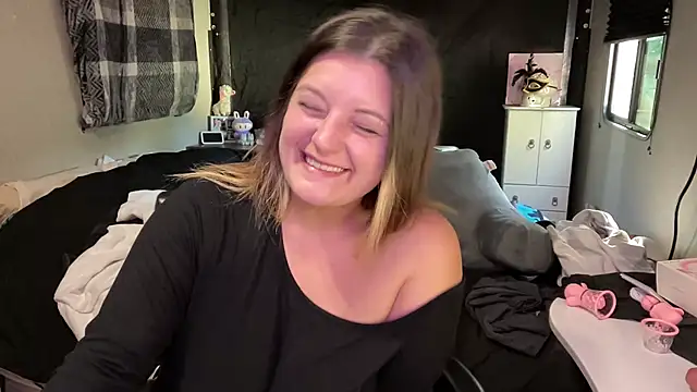 magicsparkles online show from December 16, 2025, 7:18 pm