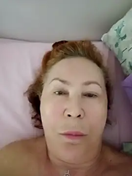 Snapshot of Hottie-Mom chatting on May 27, 2026, 7:16 am Hottie-Mom online show from May 27, 2026, 7:16 am