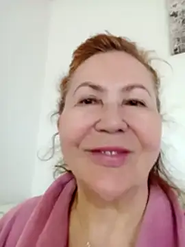 Snapshot of Hottie-Mom chatting on May 20, 2026, 7:49 am Hottie-Mom online show from May 20, 2026, 7:49 am
