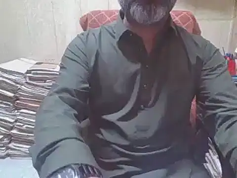 hairymaster95 online show from October 23, 2025, 4:33 am