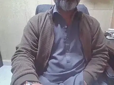 Snapshot of hairymaster95 chatting on December 21, 2025, 6:37 am hairymaster95 online show from December 21, 2025, 6:37 am