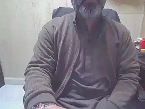 Snapshot of hairymaster95 chatting on January 9, 2026, 4:19 am hairymaster95 online show from January 9, 2026, 4:19 am