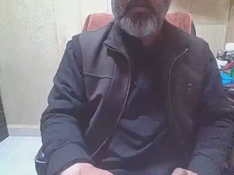 Snapshot of hairymaster95 chatting on February 3, 2026, 9:03 am hairymaster95 online show from February 3, 2026, 9:03 am