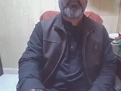 Snapshot of hairymaster95 chatting on February 2, 2026, 4:44 am hairymaster95 online show from February 2, 2026, 4:44 am