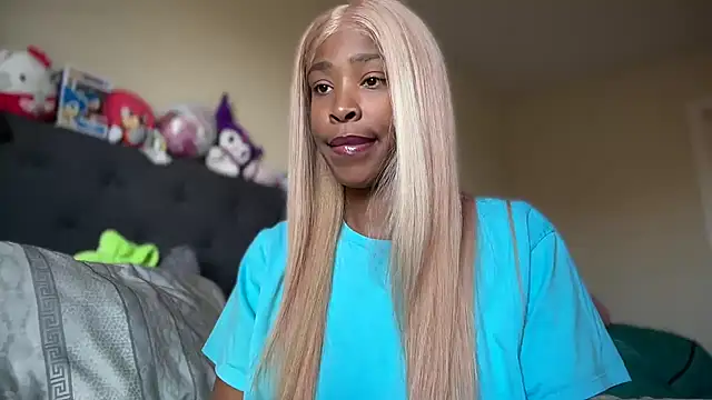 Snapshot of Cum2Charm chatting on April 10, 2026, 4:47 pm Cum2Charm online show from April 10, 2026, 4:47 pm