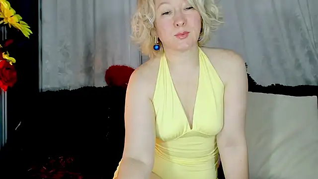 Snapshot of Mia_Wintermood chatting on June 29, 2026, 9:05 am Mia Wintermood online show from June 29, 2026, 9:05 am