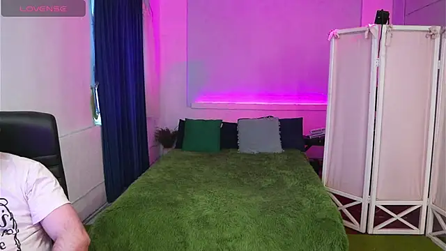 Snapshot of AlisaAleksandr chatting on October 11, 2025, 11:44 am AlisaAleksandr online show from October 11, 2025, 11:44 am