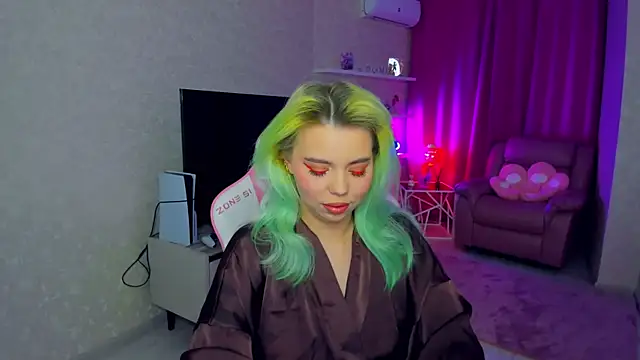 EnergyBunny 1 online show from November 12, 2025, 5:17 pm