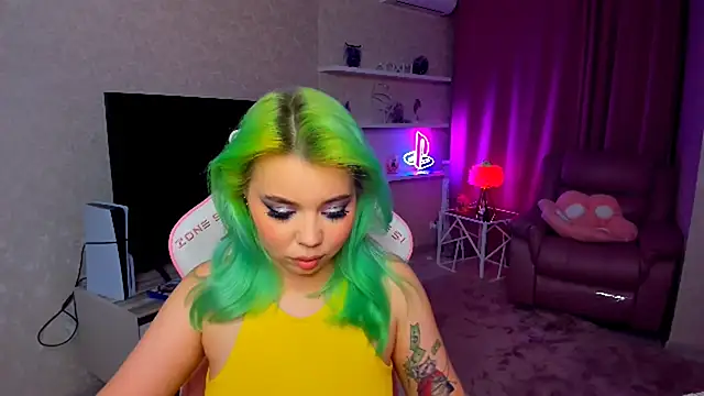 EnergyBunny 1 online show from September 24, 2025, 5:19 pm