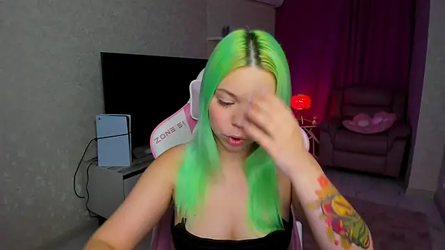 EnergyBunny 1 online show from February 11, 2026, 7:25 pm