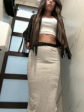  MiaQueen  online show from February 16, 2026, 10:40 pm