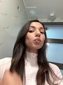  MiaQueen  online show from February 4, 2026, 7:53 pm