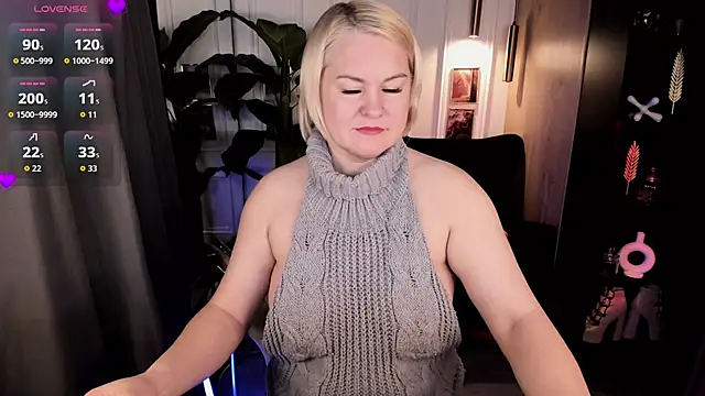Snapshot of YolandaKiss chatting on June 18, 2026, 8:36 pm YolandaKiss online show from June 18, 2026, 8:36 pm