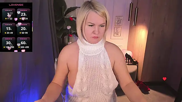 Snapshot of YolandaKiss chatting on February 17, 2026, 8:17 pm YolandaKiss online show from February 17, 2026, 8:17 pm