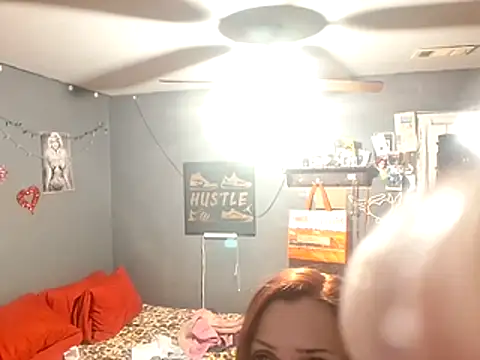 Justjennyy online show from July 16, 2026, 12:29 am