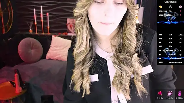 Snapshot of KylieMellow chatting on March 19, 2026, 5:51 am KylieMellow online show from March 19, 2026, 5:51 am