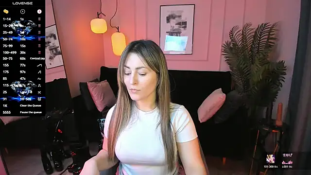 Snapshot of KylieMellow chatting on April 3, 2026, 1:28 pm KylieMellow online show from April 3, 2026, 1:28 pm