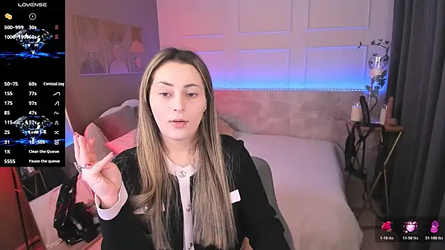 Snapshot of KylieMellow chatting on March 18, 2026, 5:54 am KylieMellow online show from March 18, 2026, 5:54 am