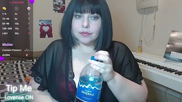 Snapshot of BettyMilla chatting on June 26, 2026, 9:20 pm BettyMilla online show from June 26, 2026, 9:20 pm