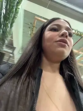 Alyshanon18 online show from May 22, 2026, 8:18 pm