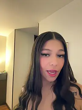 Alyshanon18 online show from May 21, 2026, 8:17 pm