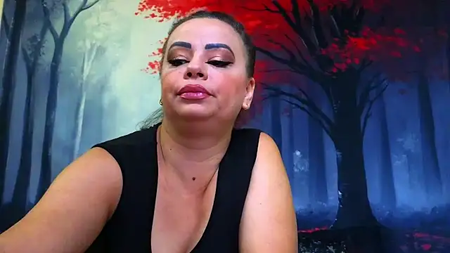 ElizabethEven online show from October 3, 2025, 8:21 pm