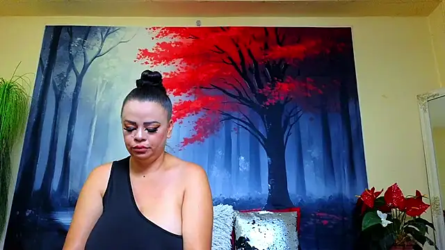 ElizabethEven online show from September 10, 2025, 7:24 pm