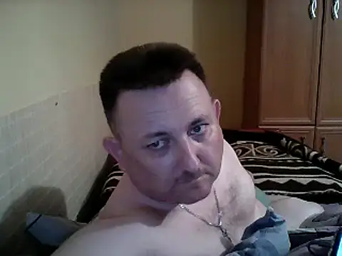Snapshot of Novy73 chatting on December 17, 2025, 10:26 pm Novy73 online show from December 17, 2025, 10:26 pm