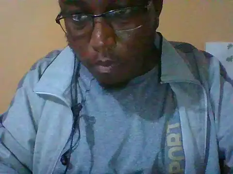 honeyswit online show from September 12, 2025, 6:29 pm