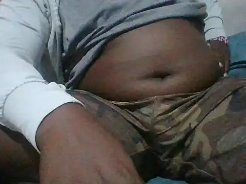 honeyswit online show from October 5, 2025, 7:59 pm