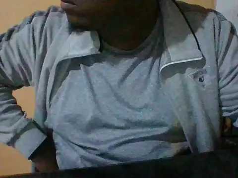 honeyswit online show from September 25, 2025, 10:05 pm