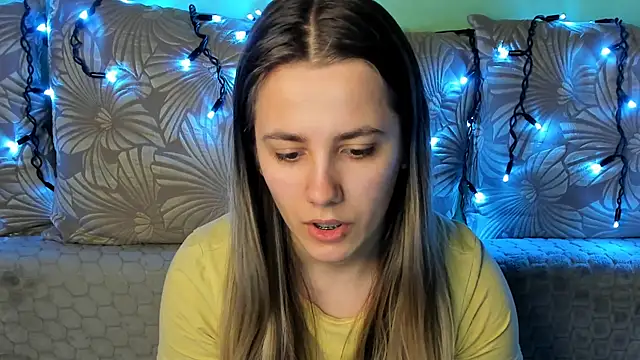 MaggieCake online show from February 24, 2026, 5:52 am