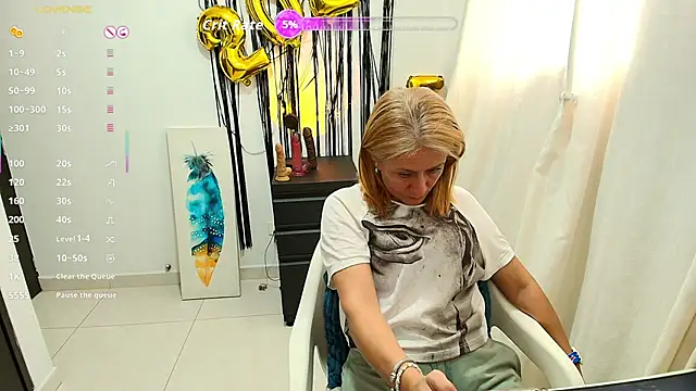 Snapshot of Naty_Stone chatting on February 9, 2026, 8:51 pm Naty Stone online show from February 9, 2026, 8:51 pm