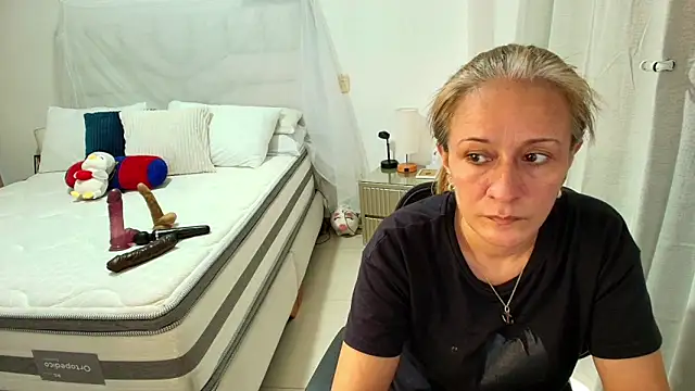 Snapshot of Naty_Stone chatting on May 28, 2026, 8:59 pm Naty Stone online show from May 28, 2026, 8:59 pm