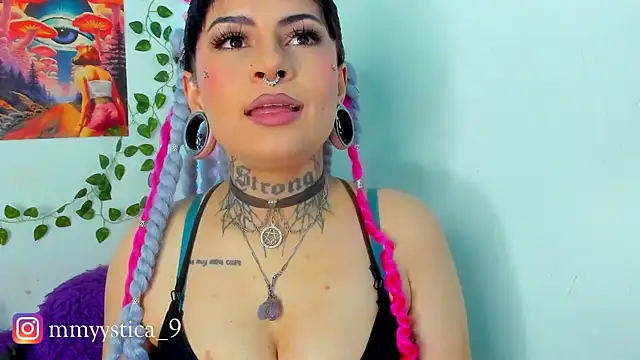 Snapshot of Rainnbow_ chatting on March 1, 2026, 7:52 am Rainnbow online show from March 1, 2026, 7:52 am