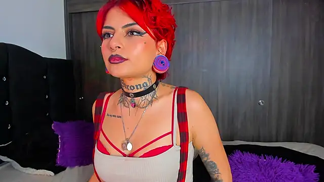 Snapshot of Rainnbow_ chatting on February 7, 2025, 5:41 am Rainnbow online show from February 7, 2025, 5:41 am