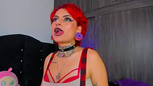 Snapshot of Rainnbow_ chatting on February 7, 2025, 8:55 am Rainnbow online show from February 7, 2025, 8:55 am